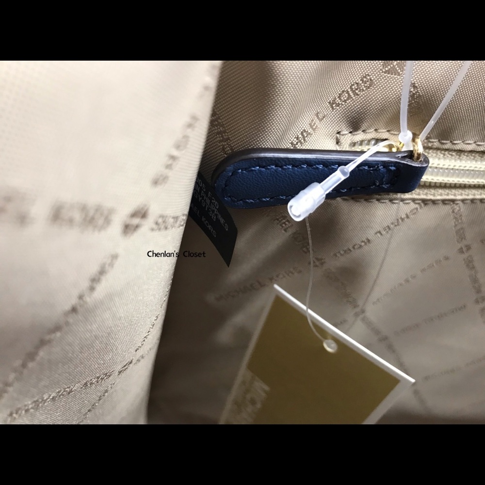 NWT Michael Kors Kenly Set - Picture 7 of 9